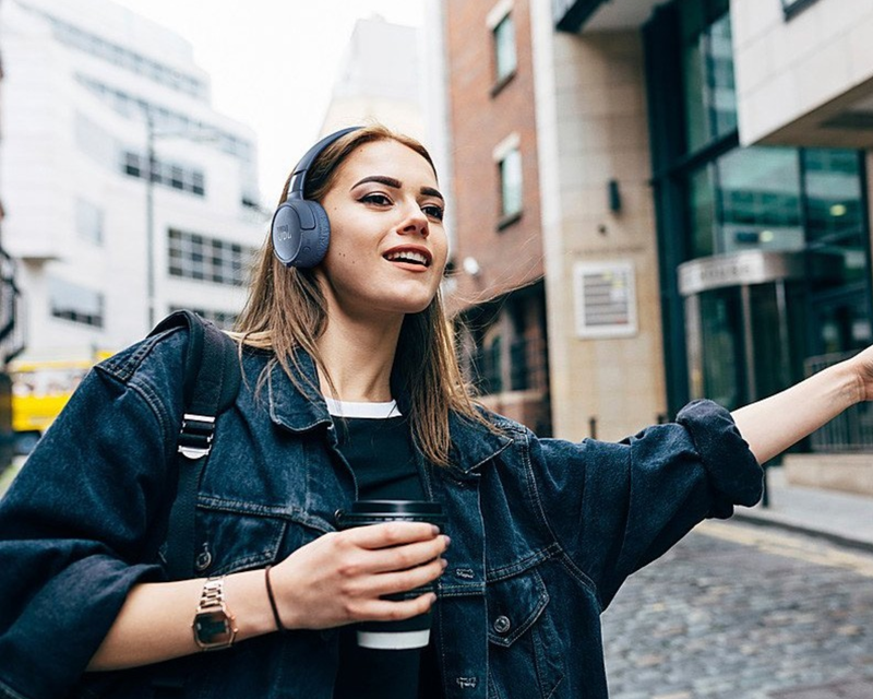 JBL Tune 670NC Headphones